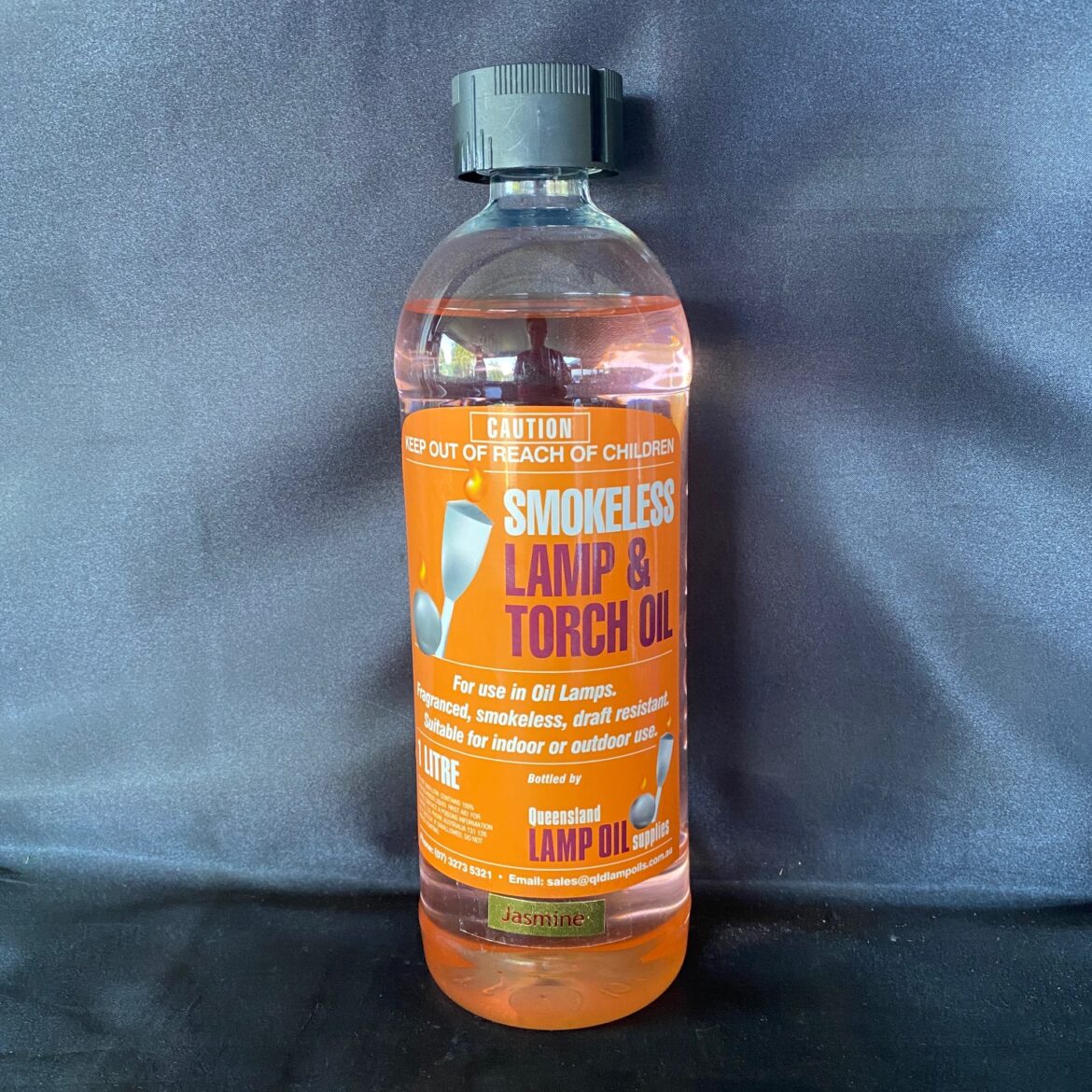 Lightly Fragranced & Coloured Smokeless Lamp Oil 3 sizes available