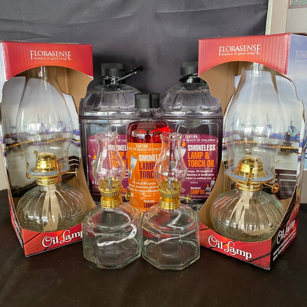 Blackout Preparation Pack 4 x Oil lamps plus 9Lt lamp oil package